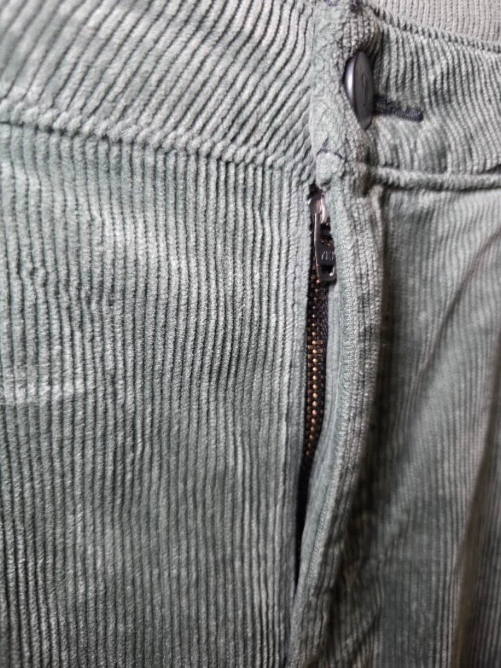 NWT Pilcro Essential Flare Mid-Rise Studded Corduroy Jeans in Moss 31 - Picture 6 of 10